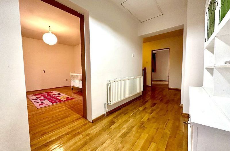 Casa la intrare în Ghiroda - Poză 30