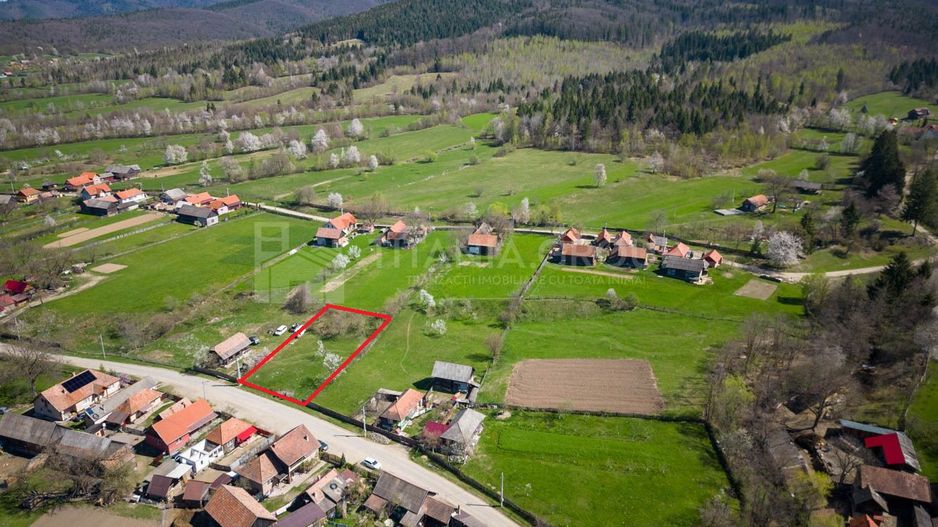 Teren intravilan, 1100 mp - Localitatea Zagon - Poză 9