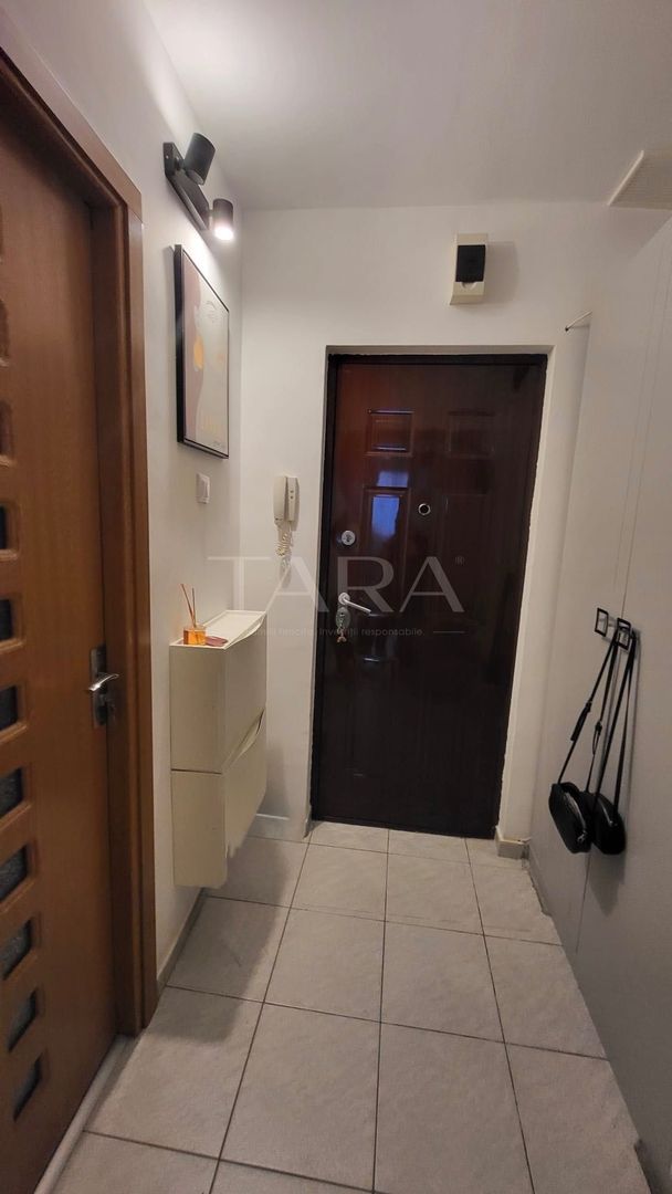 Garsonieră renovată, mobilată și utilată, cu parcare, zona semicentral - Poză 7