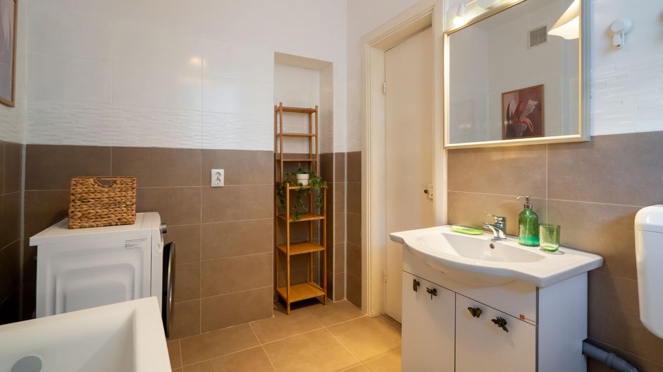 Apartament Spațios de 120 mp în Cartierul Evreiesc – Ultracentral - Poză 13