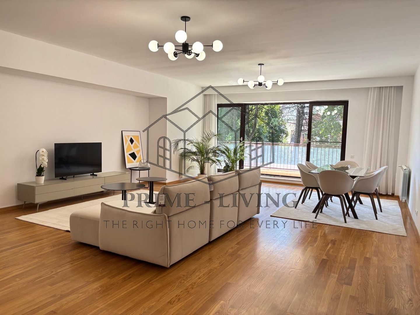 LUXURIOUS  4-ROOM APARTMENT FOR RENT NEAR KISELEFF PARK - Poză 1