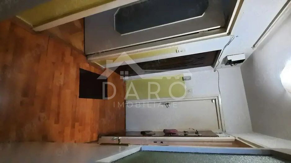 Vanzare apartament cu 3 camere în Cartierul Dâmbu Pietros. - Poză 1