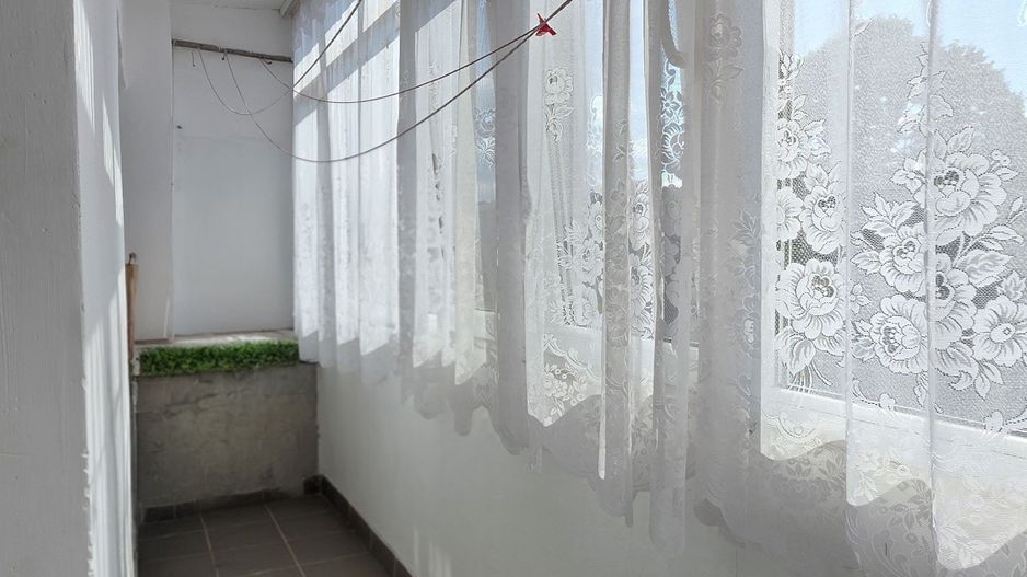 Apartament cu 4 camere + GARSONIERĂ la același etaj – VASLUI, Zona CARTIER - Poză 8