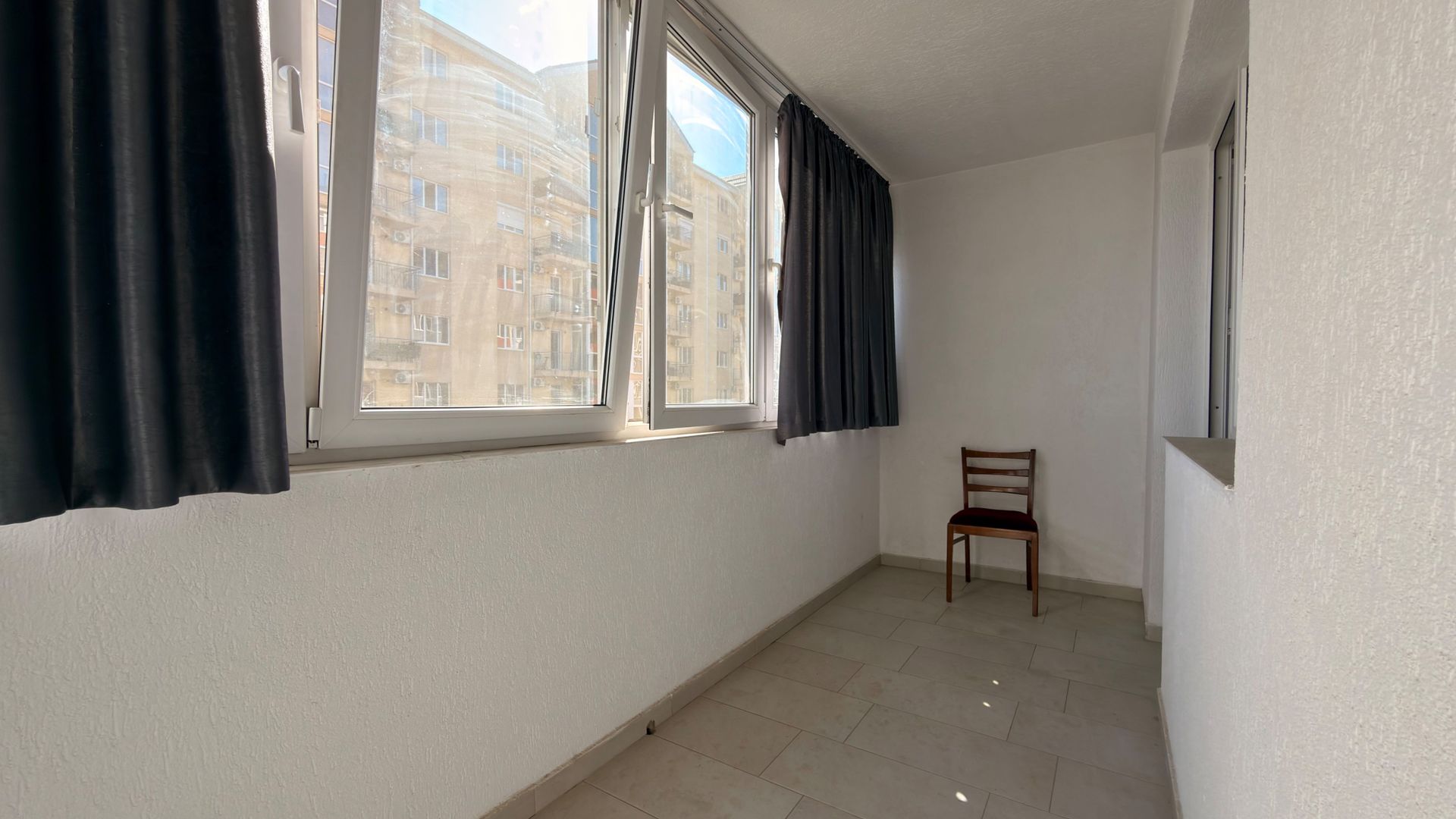 De Vânzare: Garsonieră Decomandată + Loc de Parcare Inclus | - Poză 9