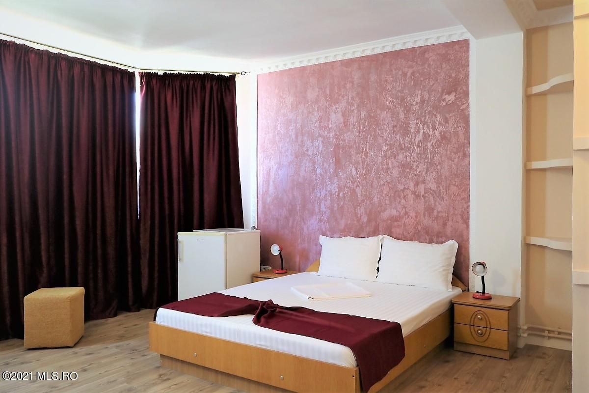Mamaia Nord - Langa Mare, pensiune la cheie, 11 camere, 9 bai! - Poză 11