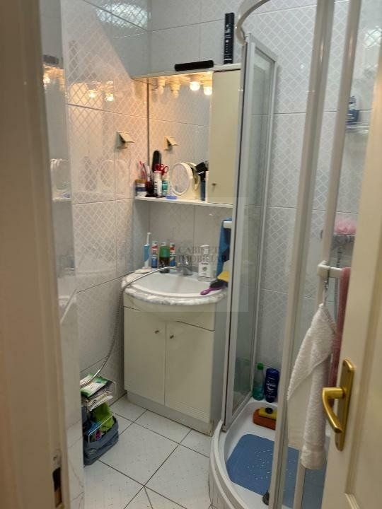 Vilă Spațioasă cu 7 Camere in Domenii – Locație Excelentă - Poză 5