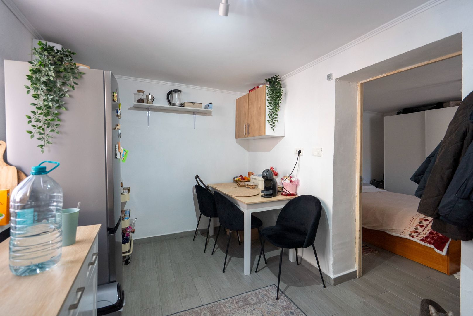 Casa cu 300 mp de teren , acces auto si dublu front in Nufarul - Poză 2