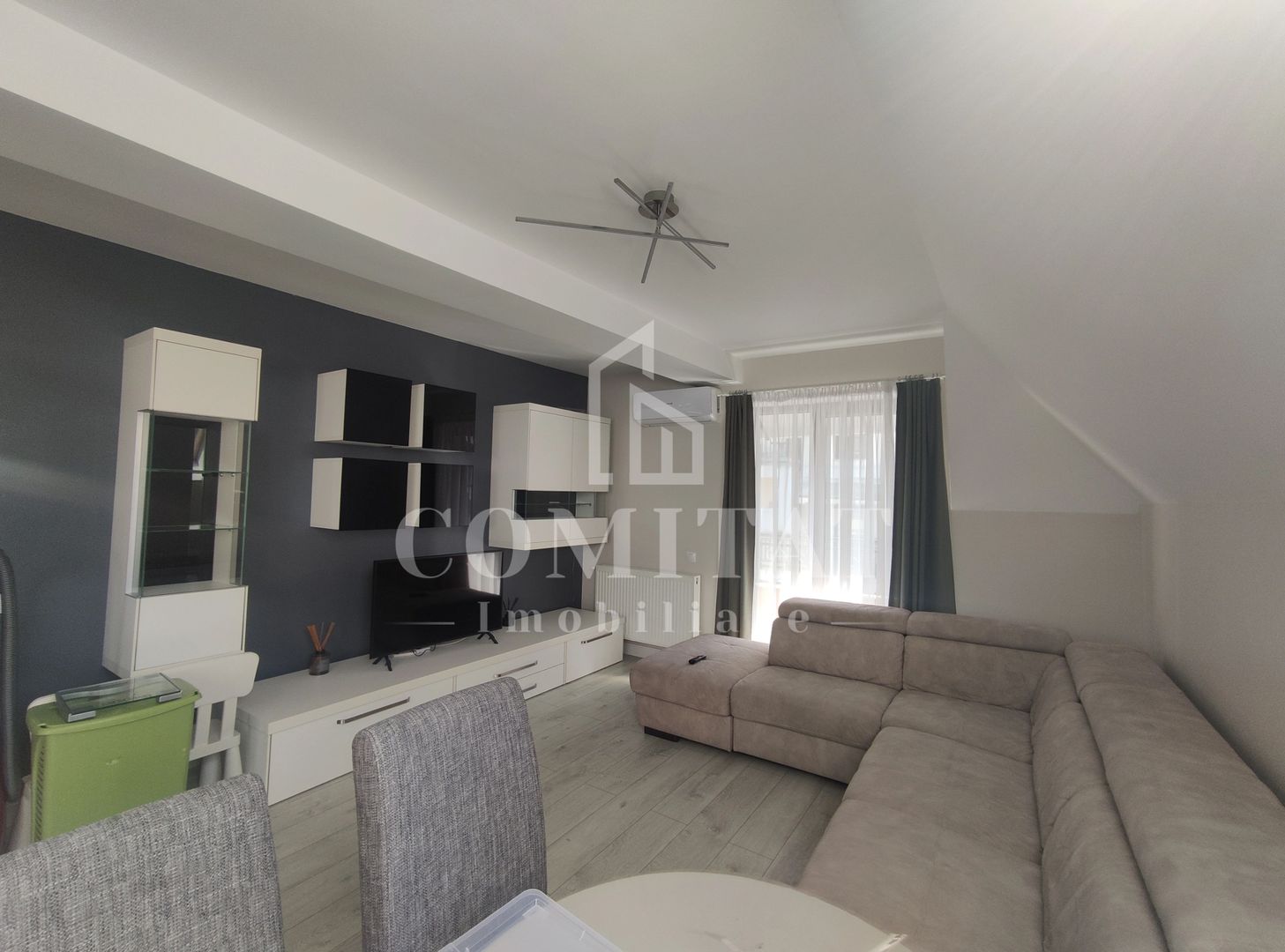 Apartament la vilă cu 4 camere decomandate | Cartierul Zorilor - Poză 2