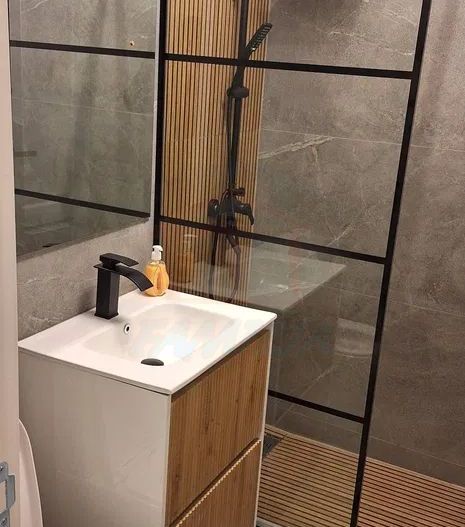 Vanzare apartament  renovat complet, zona Parfumul Teilor, etaj 1. - Poză 11