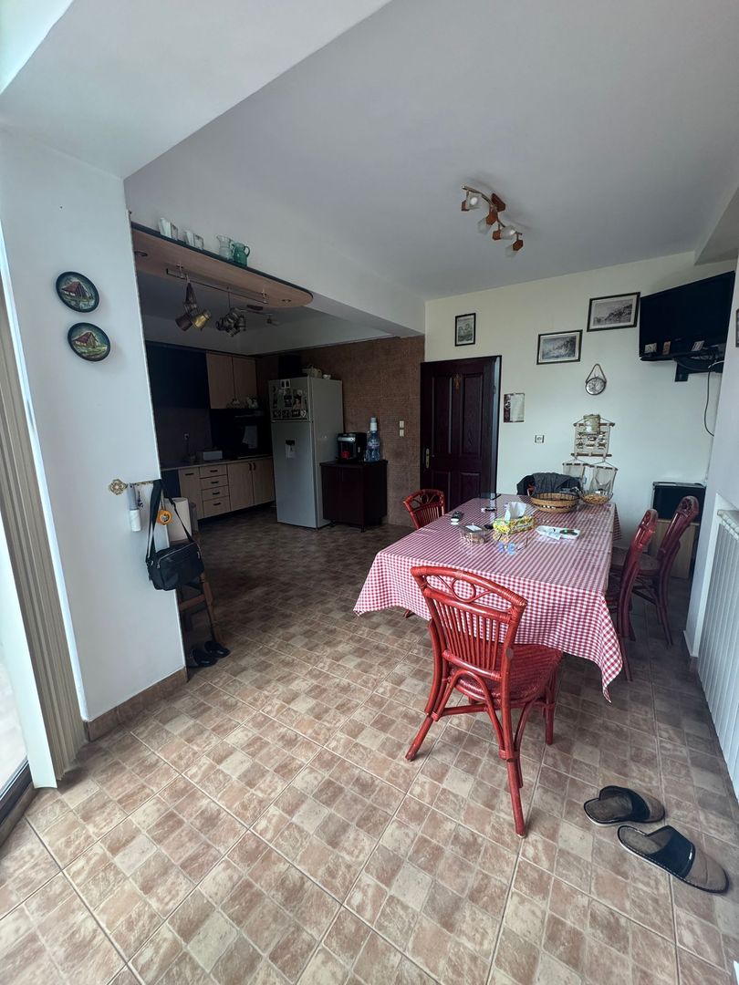 Casa de închiriat 7 camere Sector 4, ideal pentru clinica, gradinita - Poză 27