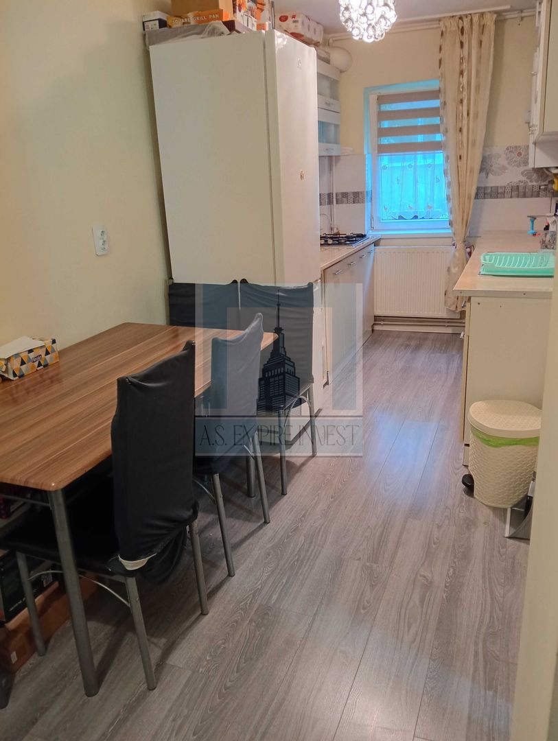 De vânzare apartament 2 camere, decomandat - zona Astra - Poză 7