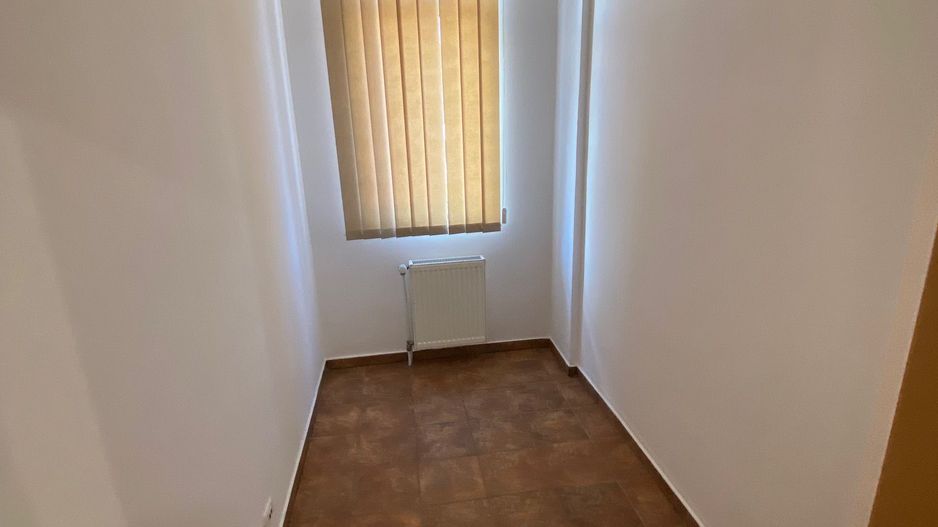 Cladire de birouri zona Olimpia Stadion  suprafață 1.100 mp - Poză 17