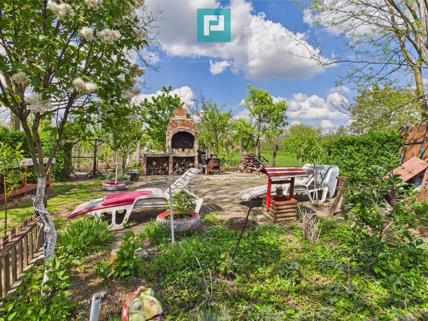 Casă la doar 6km de graniță cu România - Poză 4