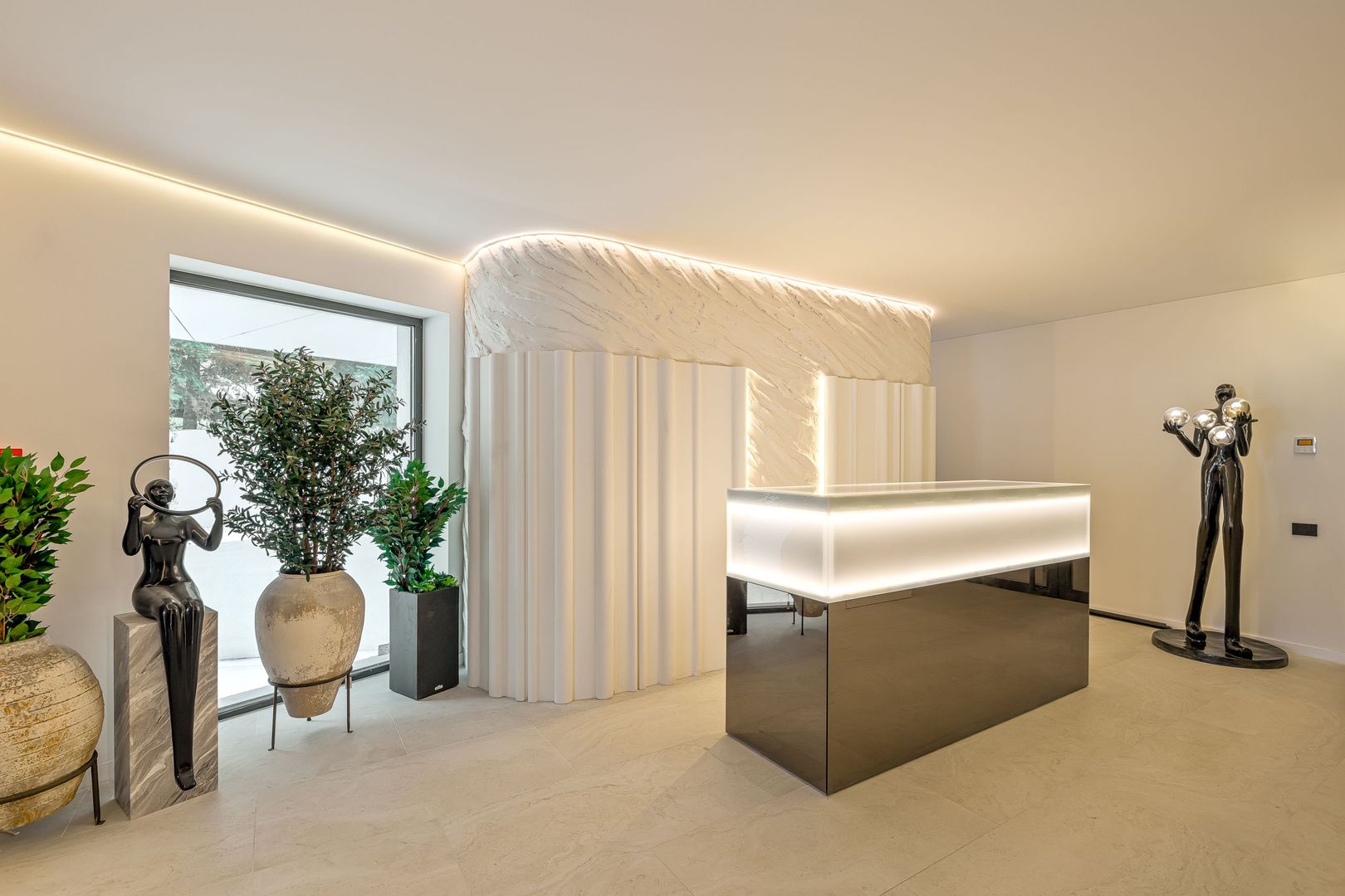 Gradina proprie 93 mp! 4 Camere ultra lux, 2 minute de Cambridge - Poză 1