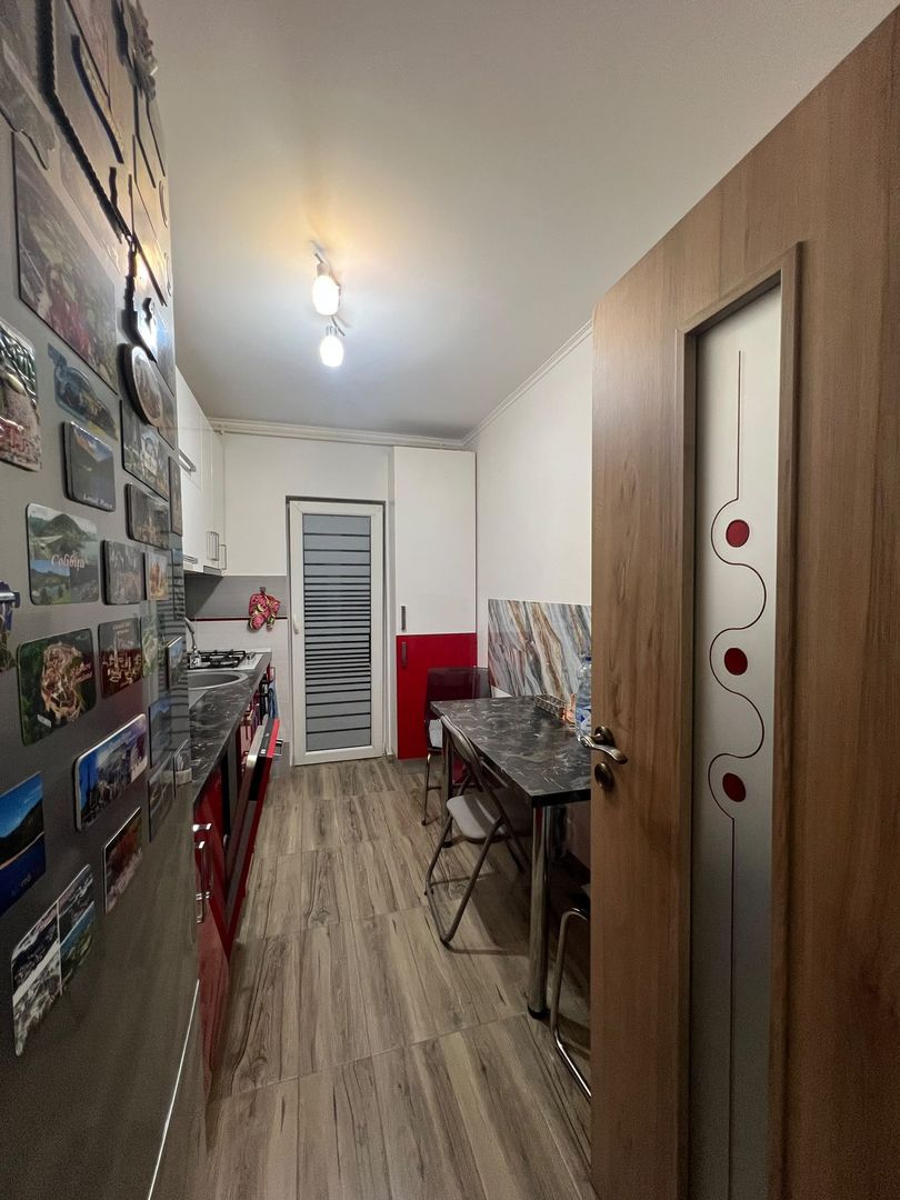 Apartament 3 camere,  decomandat - Poză 14
