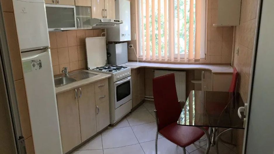 Apartament 3 camere, Central - Poză 1
