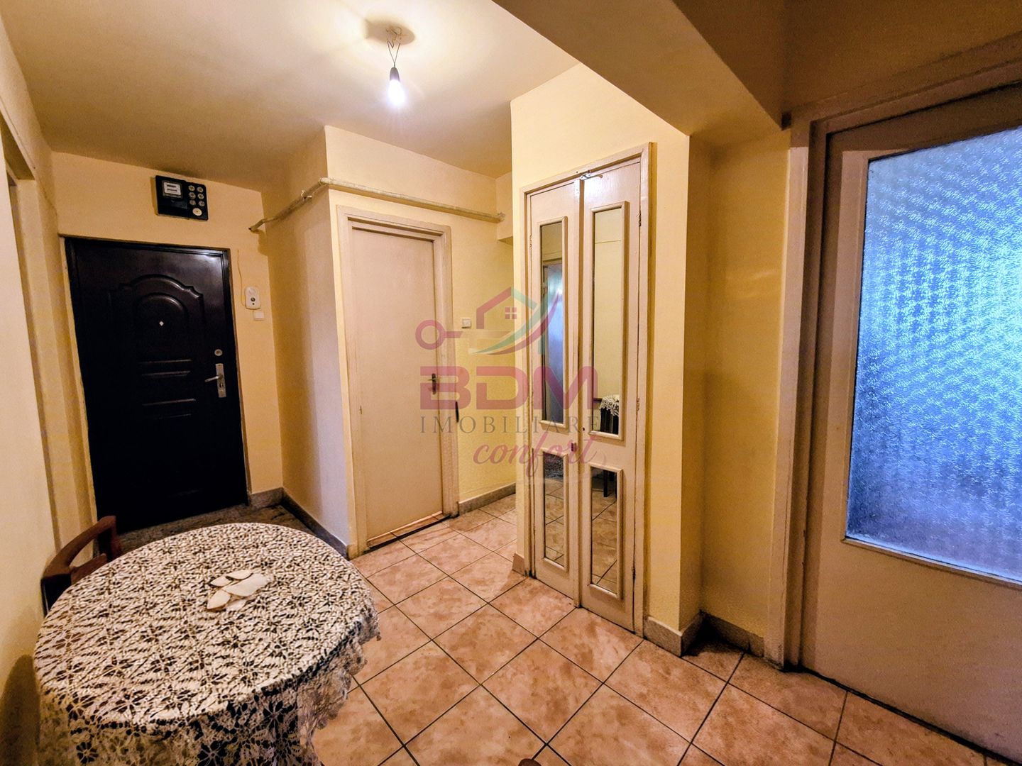 COMISION 0 | Apartament 3 camere | decomandat | zona Materna - Poză 3