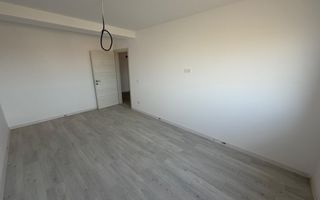 Decomandat. Disponibil imediat. Strada asfaltata - Poză 8