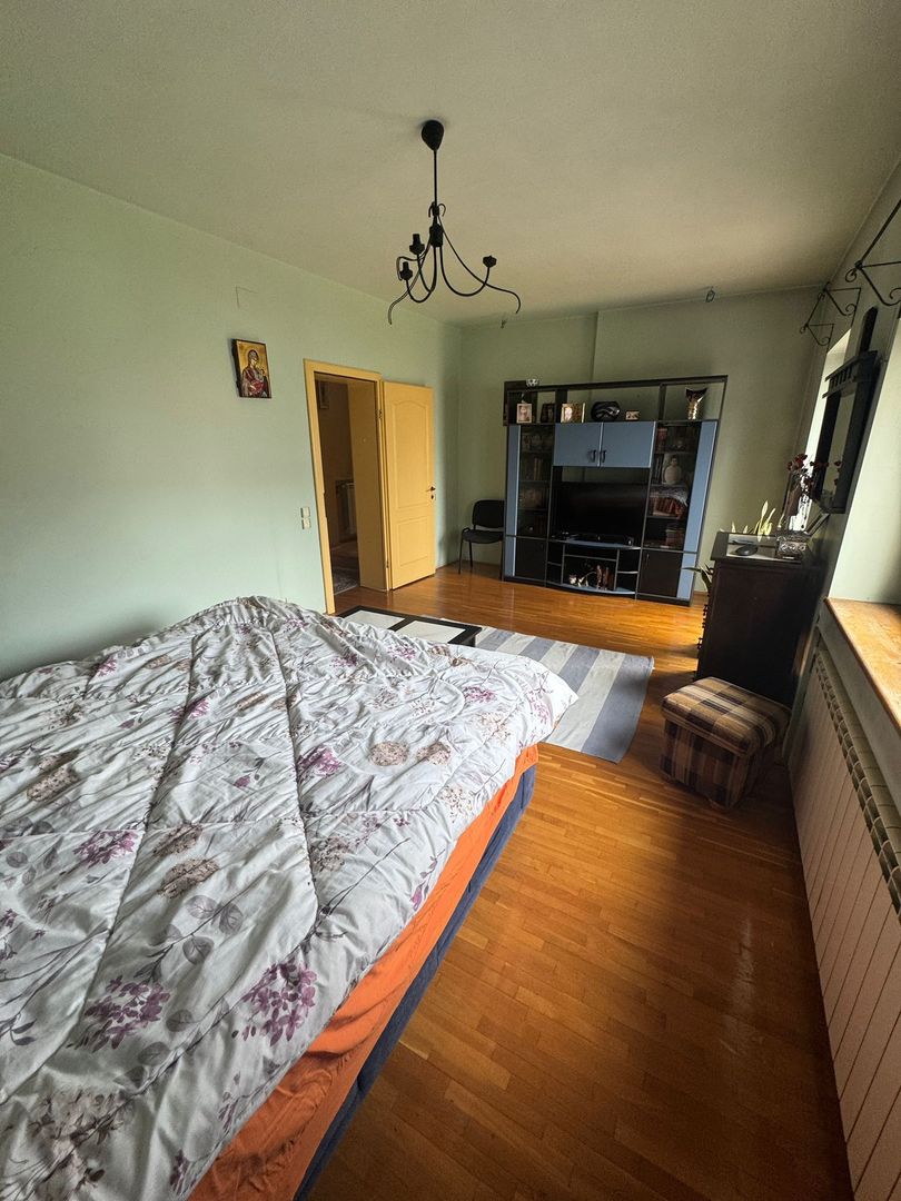 Casa de închiriat 7 camere Sector 4, ideal pentru clinica, gradinita - Poză 37