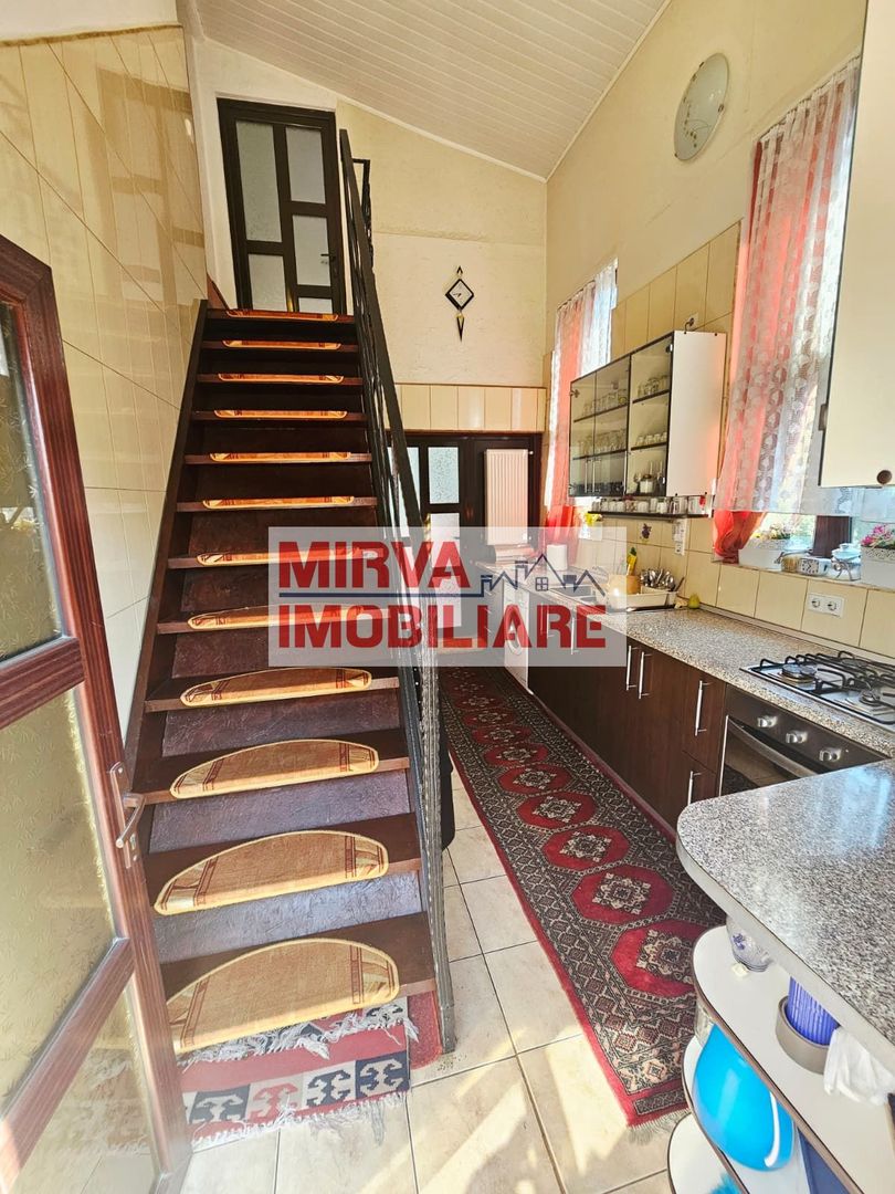 🏡 Casă spațioasă cu 9 camere în Strejnicu – pentru locuință, birouri - Poză 79