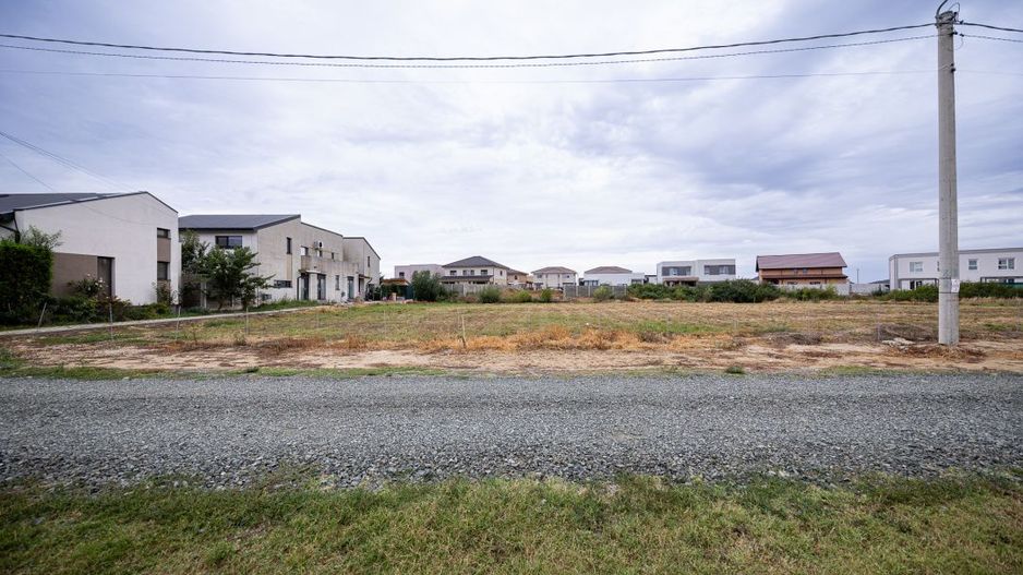 Teren 1000 mp Urseni – zonă locuită, ideal pentru casă sau duplex - Poză 3