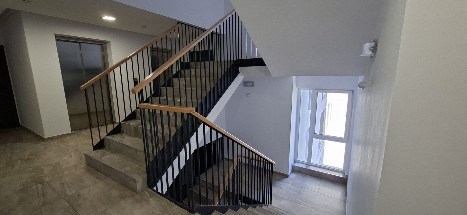Apartament cu 2 camere + loc de parcare subteran - Aradului - Poză 18