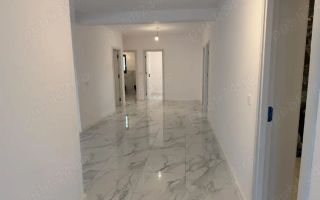 casa de vînzare său schimb cu apartament plus diferită în Miroslava Iași - Poză 2