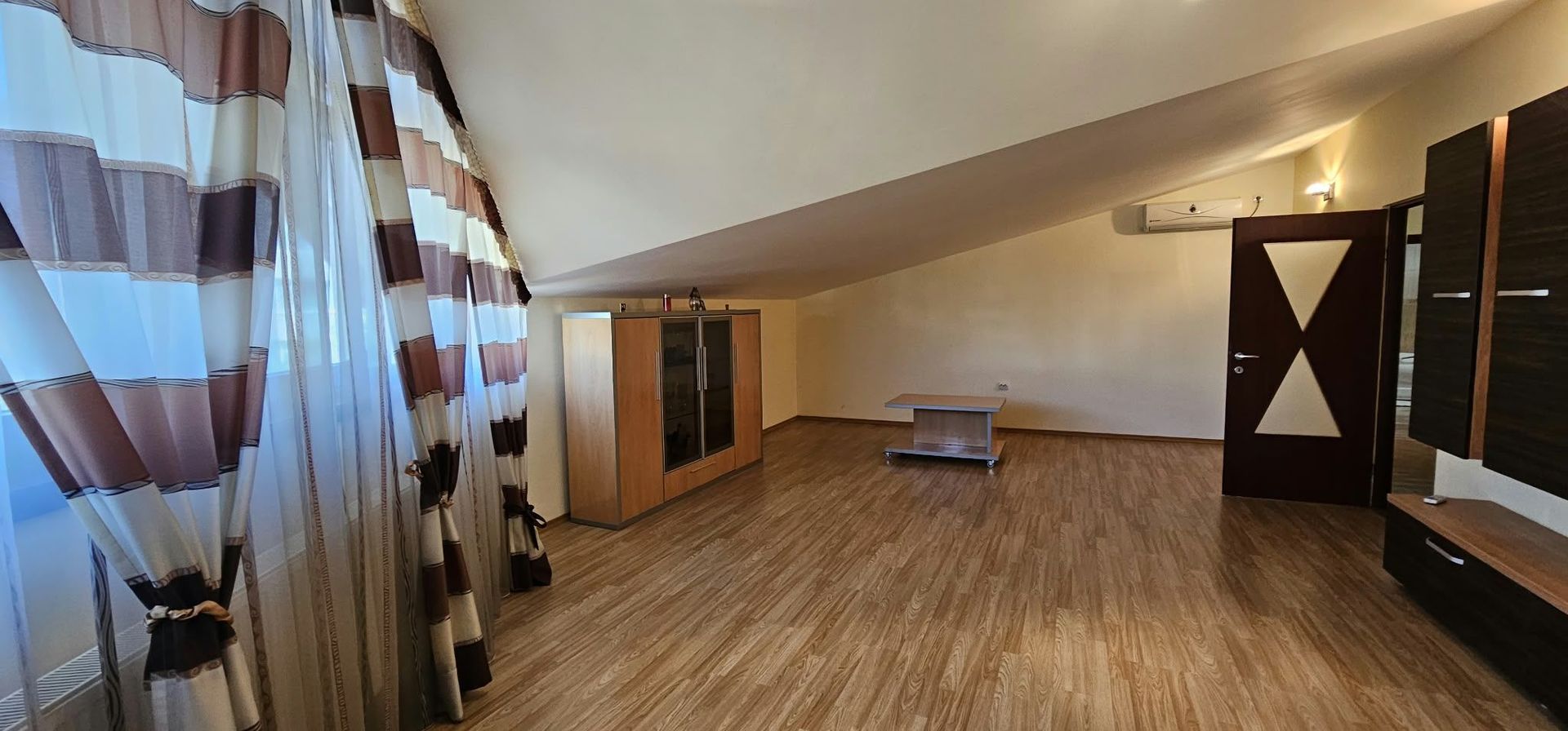 Spațiu - apartament 5 camere de închiriat – 160 mp - Micro 20 – zona BKO - Poză 7