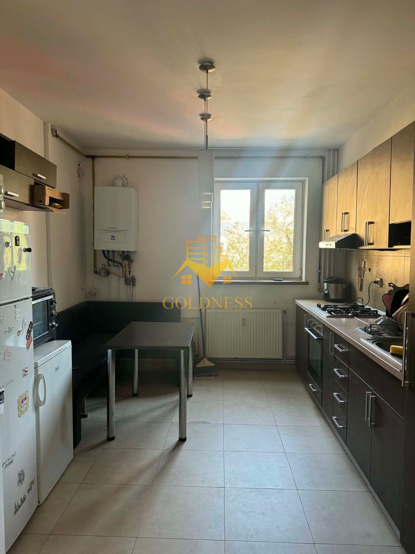 2 camere, decomandate, Central str. Republicii, Zona UMF, Motilor - Poză 3
