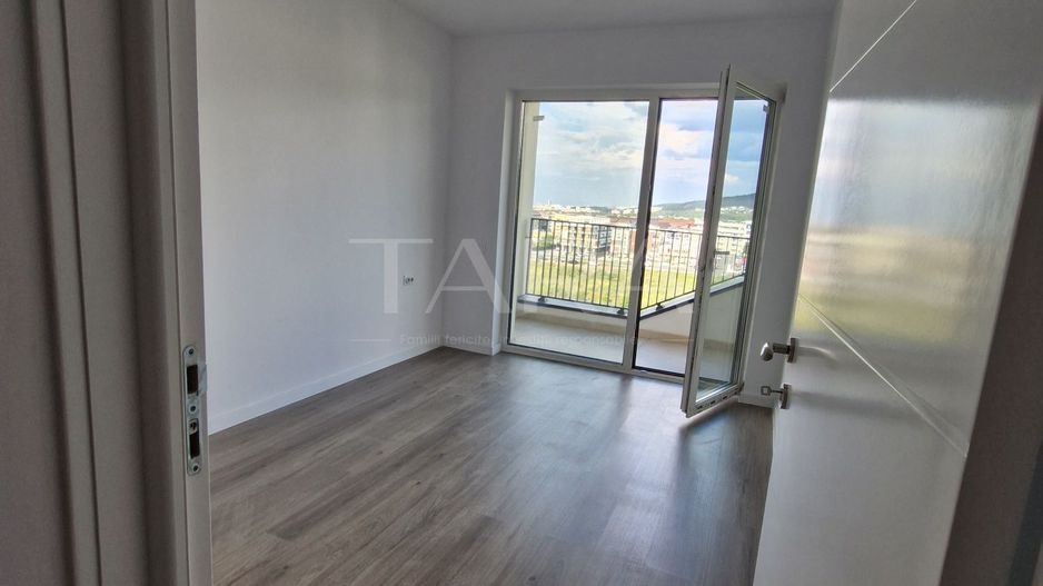 Apartament cu 2 camere, balcon 10 mp, parcare subterană inclusă. - Poză 4