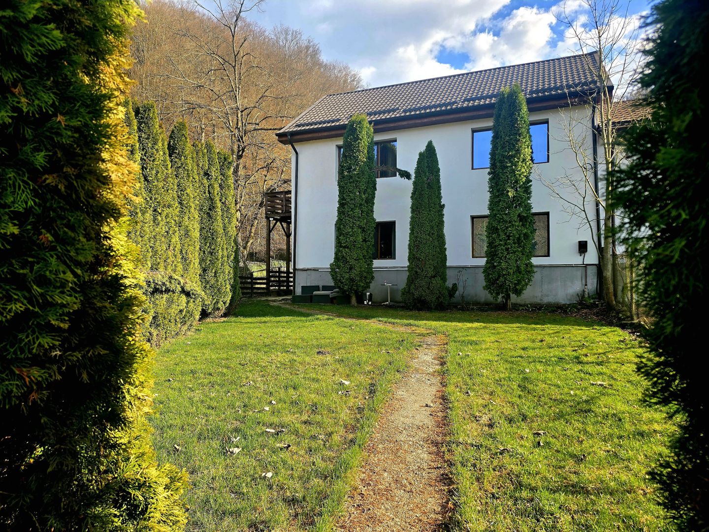 Casa 5 camere zona Lend langa strand - Poză 1