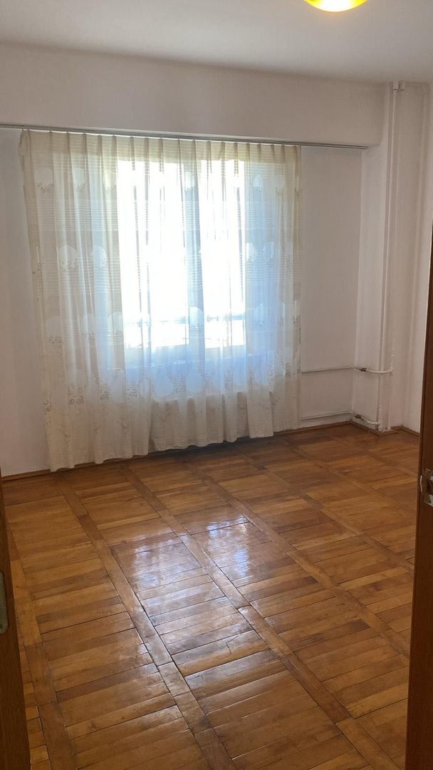 Apartament de vanzare 3 camere Bd Octavian Goga- zona Unirii - Poză 2