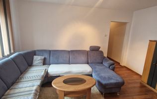 Apartament cu 3 camere de închiriat în zona Moroasa 1