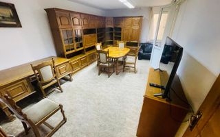Apartament cu 3 camere de inchiriat-Central - Poză 2