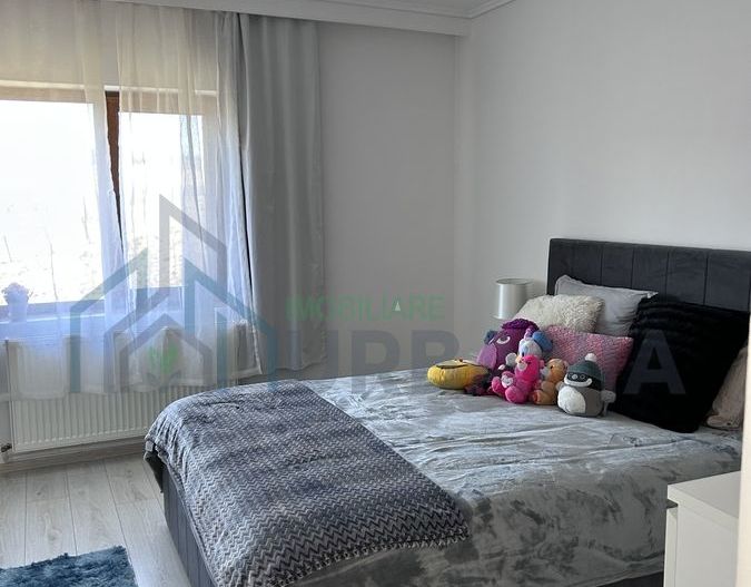 Casă recent renovată, 5 camere, Aroneanu, sat Rediu Aldei, 9 km de Podu de Fier - Poză 6