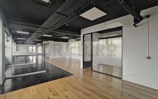 Zero comision, 290mp birou versatil cu terasa 340mp, Romana, 6' metrou - Poză 6