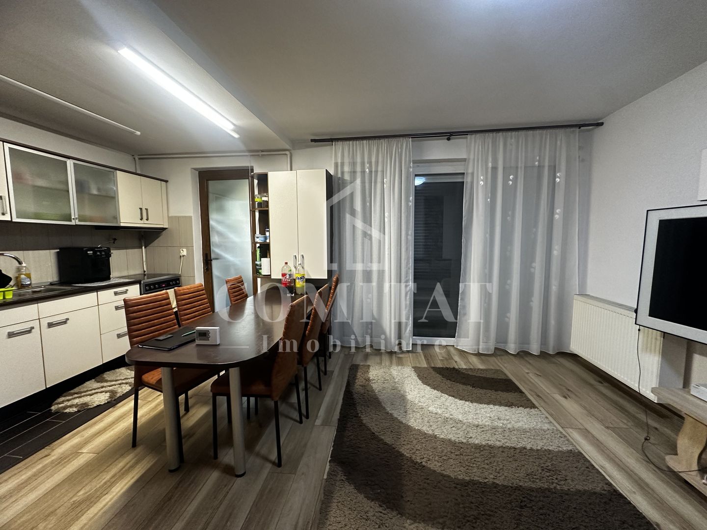 Oportunitate! Apartament 4 camere | grădină | 2 parcări |Eroilor - Poză 2