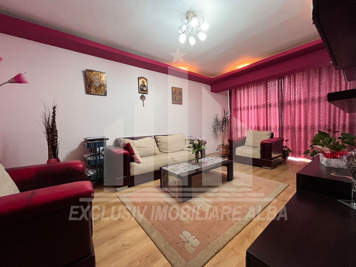 Apartament 4 camere decomandate | 82 mp | Etaj intermediar | Cetate - Poză 1