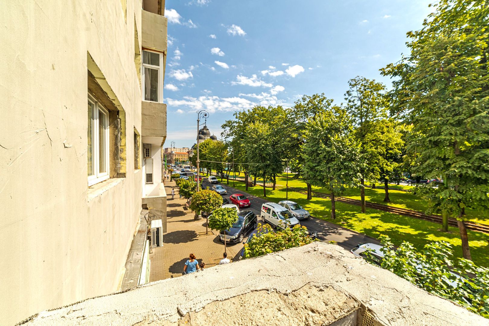 VÂNDUT Apartament Arad, zona ultracentrală, b-dul Revoluției. - Poză 2