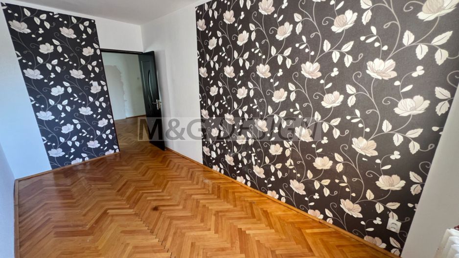 ETAJ 2- Girocului - Judetean, 3 camere , 2 balcoane - Poză 4