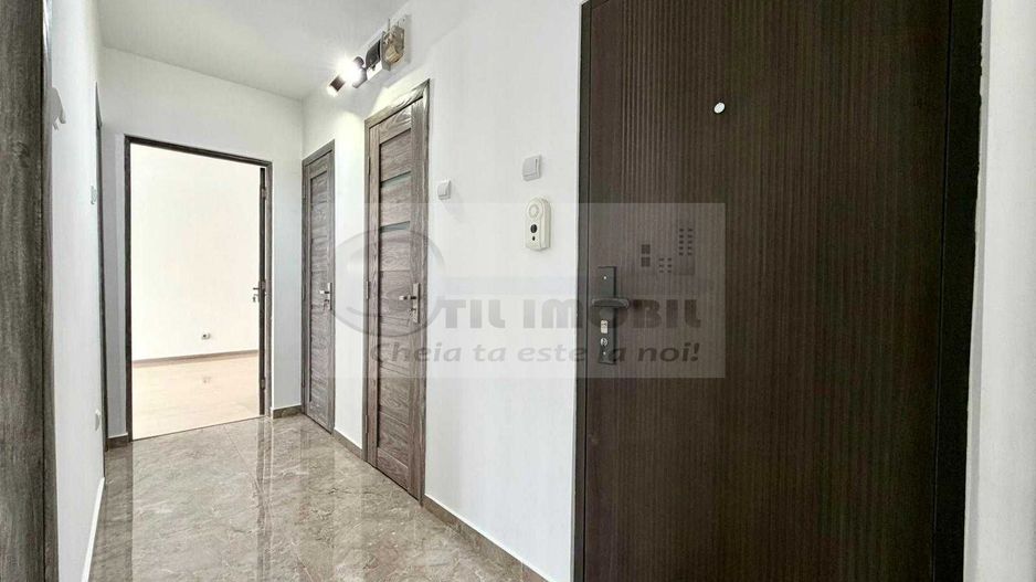 Apartament renovat 60 mp, Zona Podu Ros 128.000 Euro - Poză 2