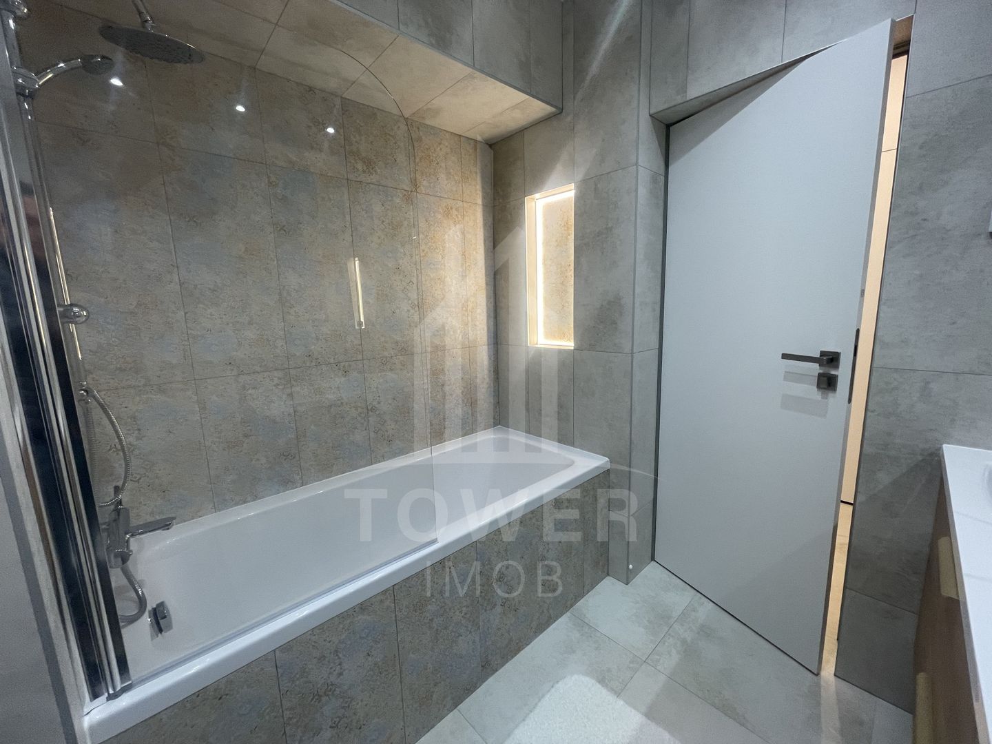 Garsoniera de lux pentru închiriat-in bloc nou-EVO - Poză 8