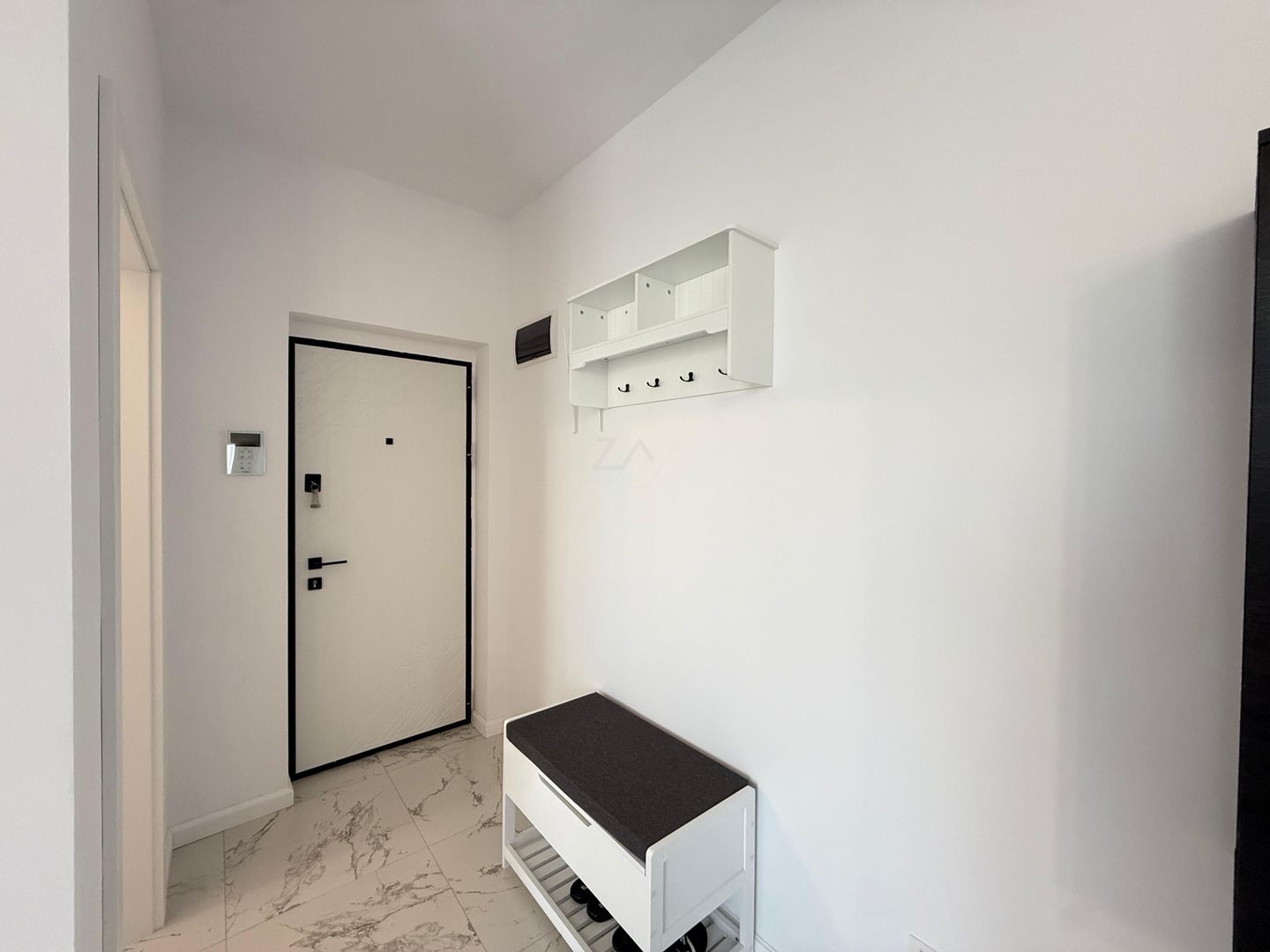 PRIMA INCHIRIERE.  Etaj 1. Bucatarie inchisa. Loc de parcare. - Poză 10