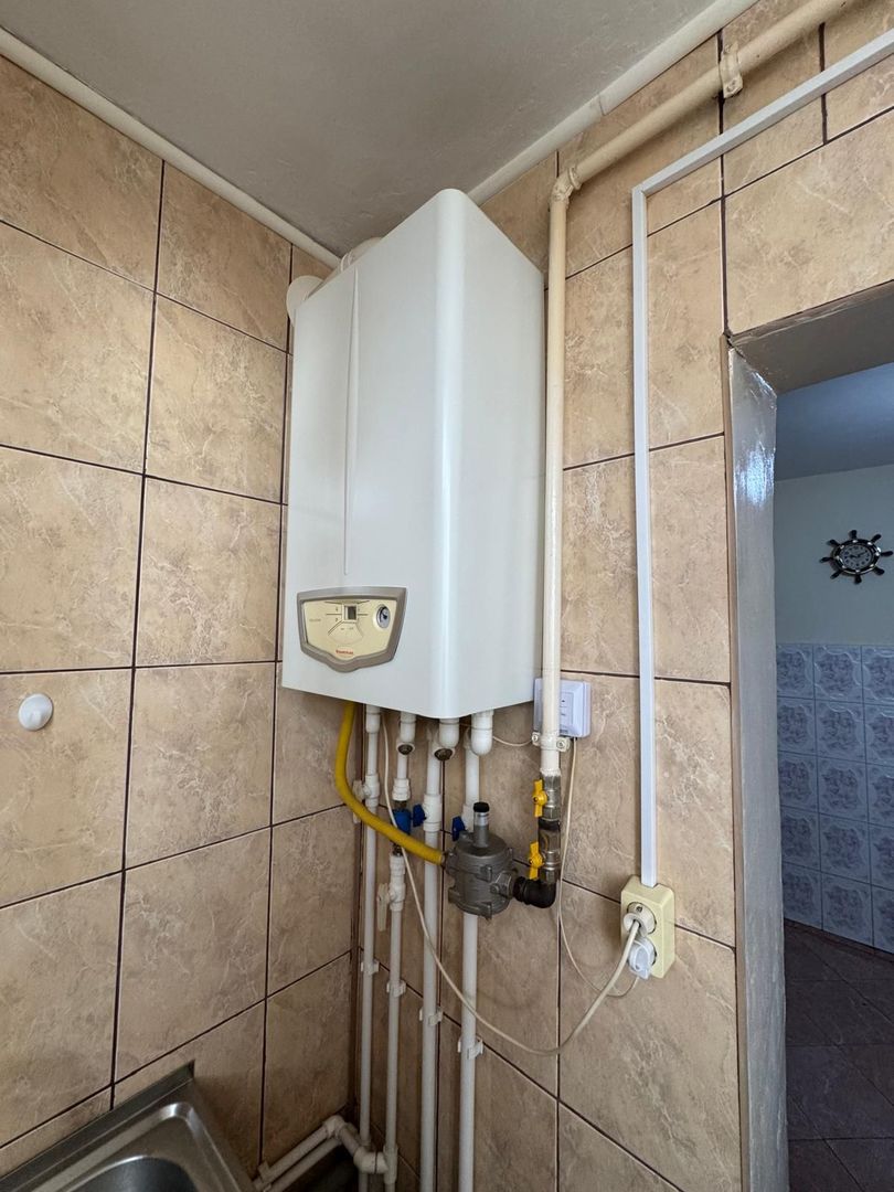 De Vânzare - Apartament 3 Camere, Strada Decebal - Poză 14