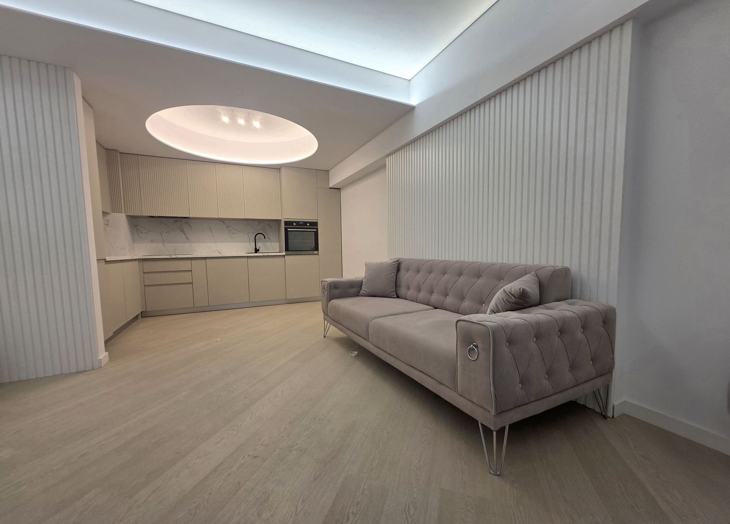 3 camere | Prima inchiriere | Cortina North - Poză 1