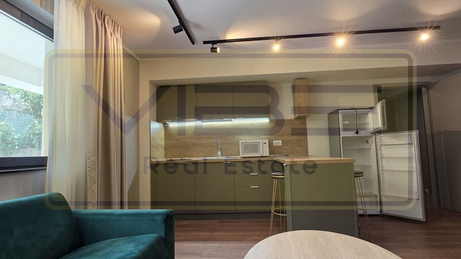 Apartament  Parcul Copou -   LUX- MODERN ! - Poză 2