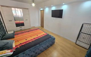 Apartament cu 3 Camere, Bloc Nou, Zona Centru - Poză 3