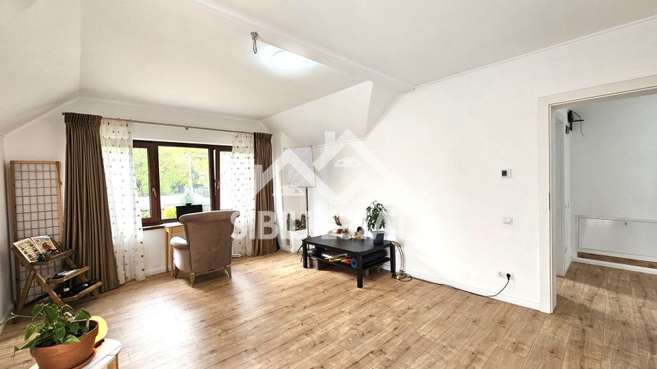 Casa 6 camere, teren 1000 Sibiu Tocile - Poză 6