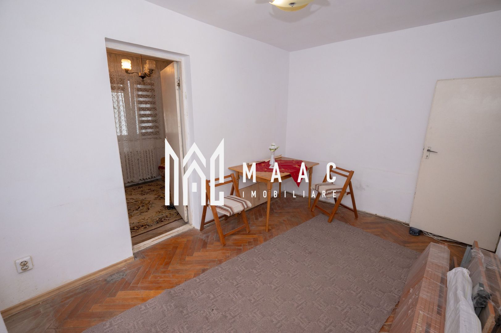 Apartament Petrisor 3 camere | Etaj 1 | Balcon - Poză 3