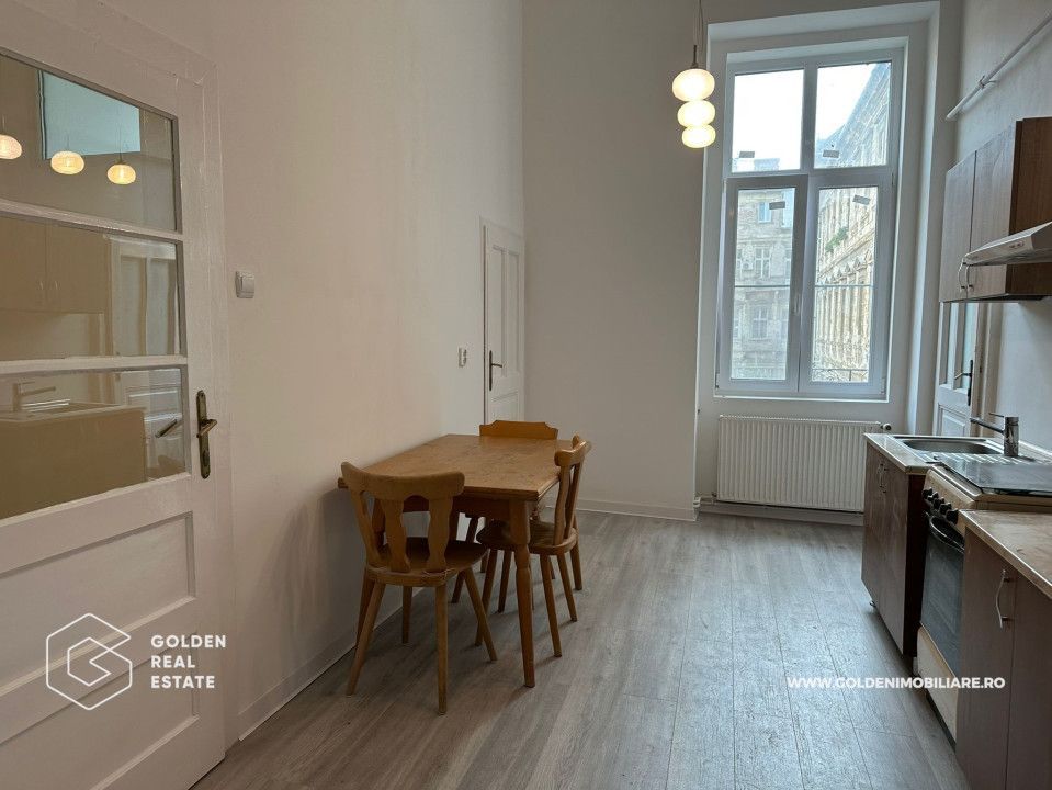 Spatiu birou, Bulevardul Revolutiei, Palatul Cenad, etaj 1 - Poză 13